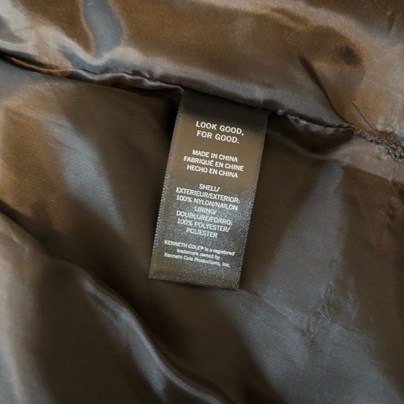 NWT Kenneth Cole Women’s Black Puffer Snap Front Vest Lightweight Padded Size M - Picture 4 of 4